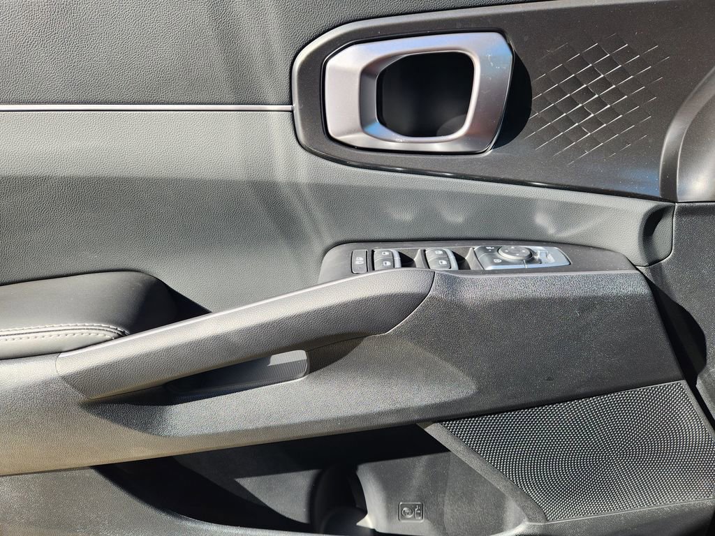 New 2026 Kia Sorento S w/ S Panoramic Sunroof Package image 16