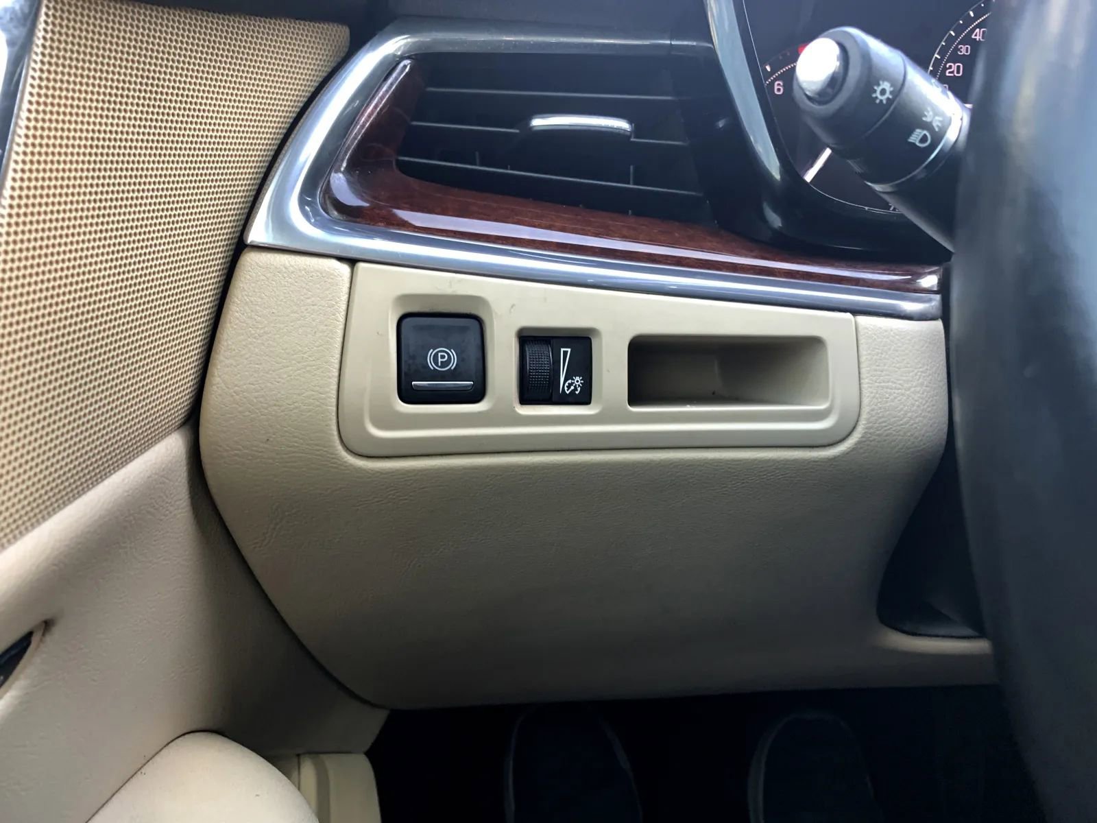 Used 2017 Cadillac XT5 Premium Luxury image 21