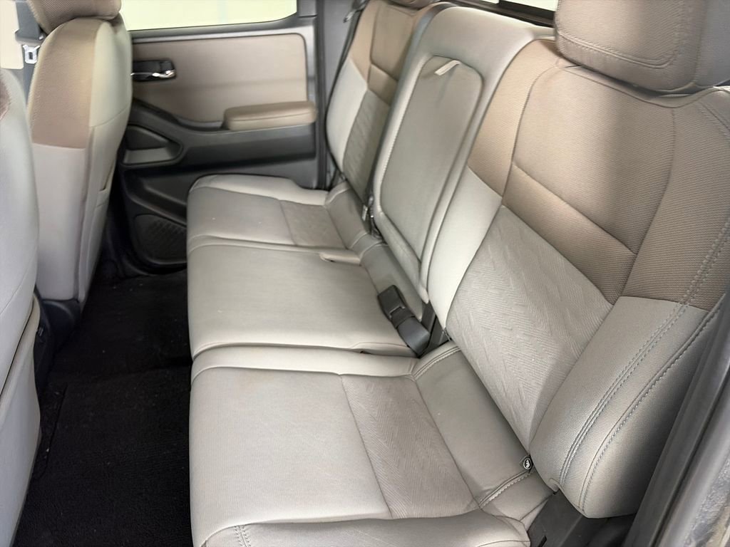 Used 2022 Nissan Frontier SV image 13