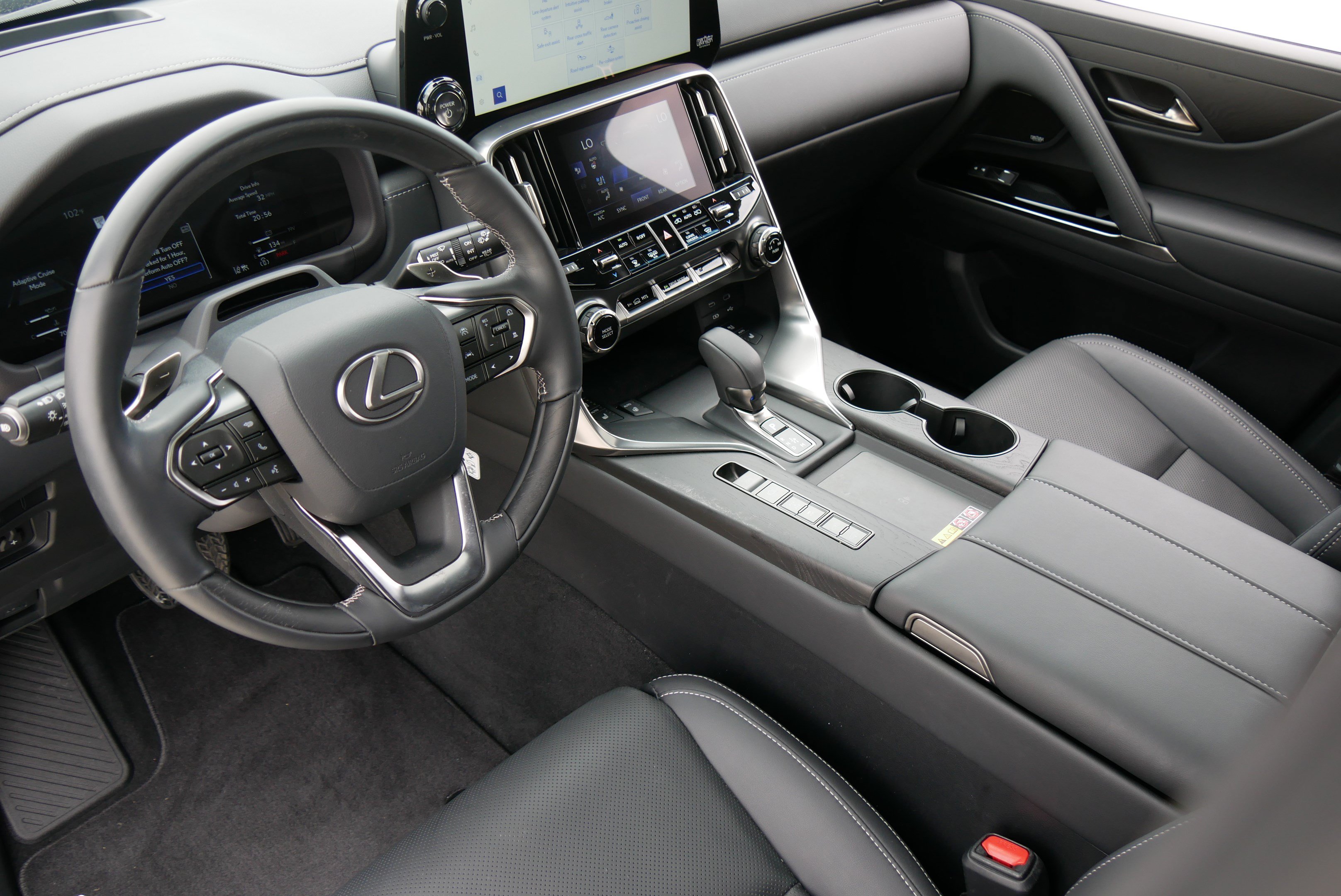 Used 2026 Lexus LX 700h Luxury w/ Appearance Package AWD/4WD image 15