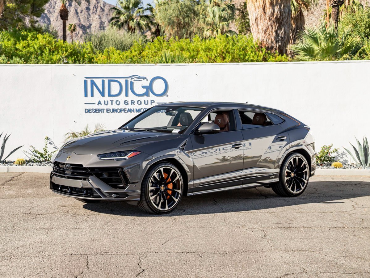 Used 2024 Lamborghini Urus S image 1