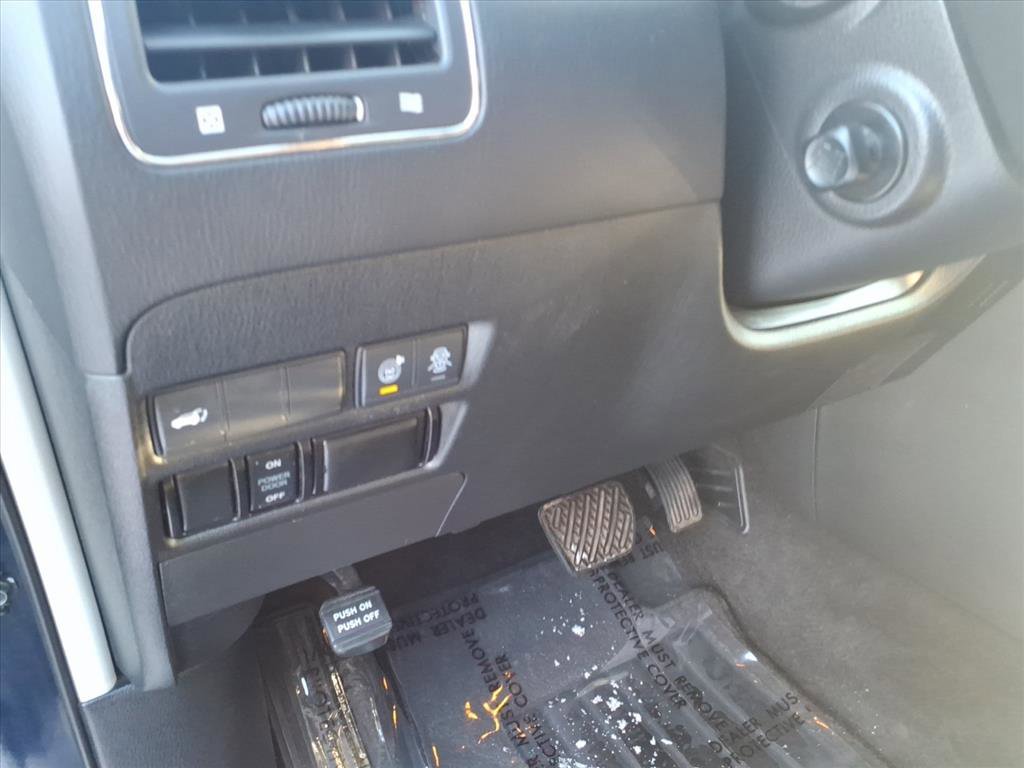 Used 2020 Nissan Armada SL w/ Premium Package image 13