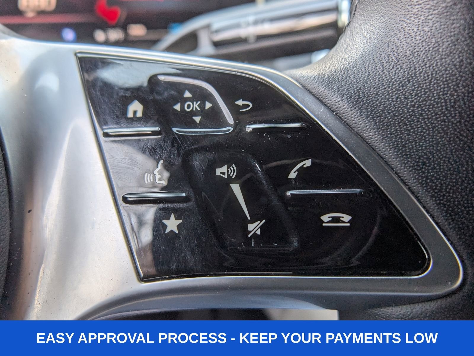 Used 2024 Mercedes-Benz GLC 300 4MATIC image 29