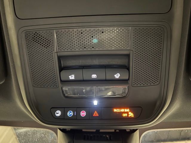 Used 2025 Chevrolet Equinox LT w/ Midnight Edition image 39