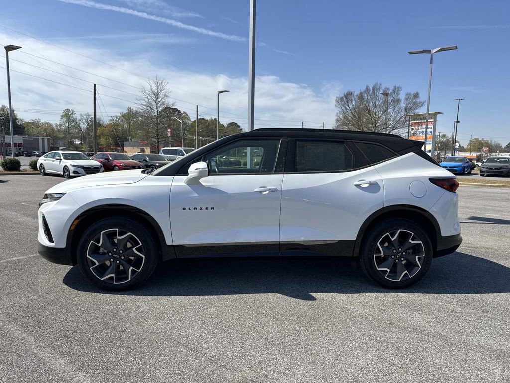 Used 2022 Chevrolet Blazer RS w/ Enhanced Convenience Package image 8