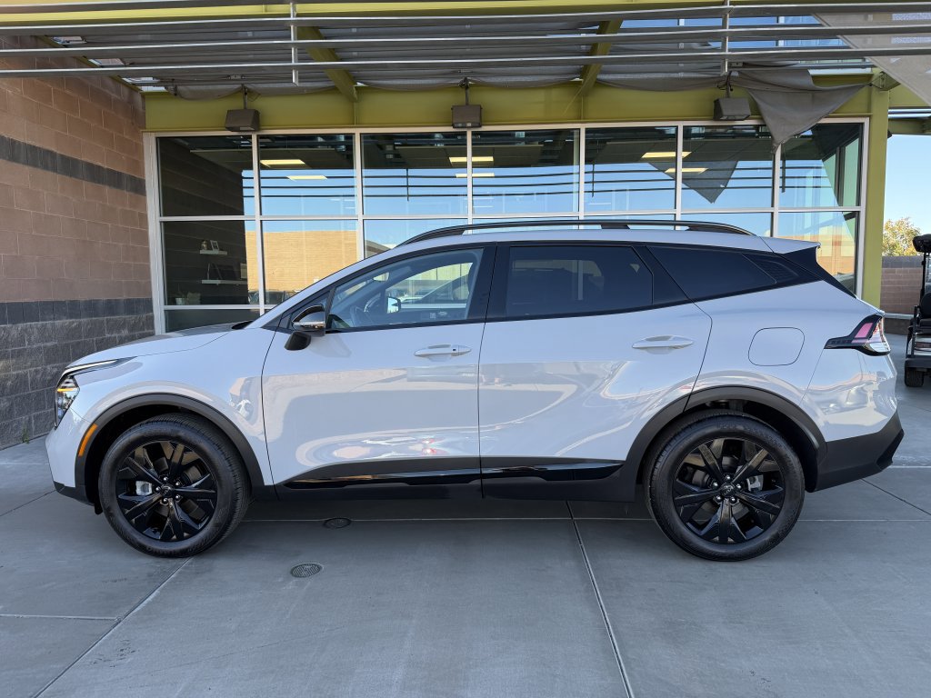 Used 2025 Kia Sportage X-Line w/ Premium Package image 7
