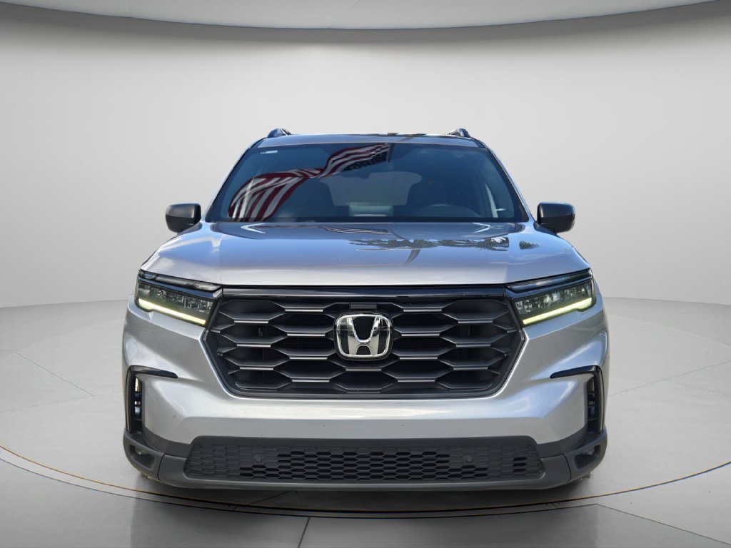 Certified 2025 Honda Pilot Sport image 4