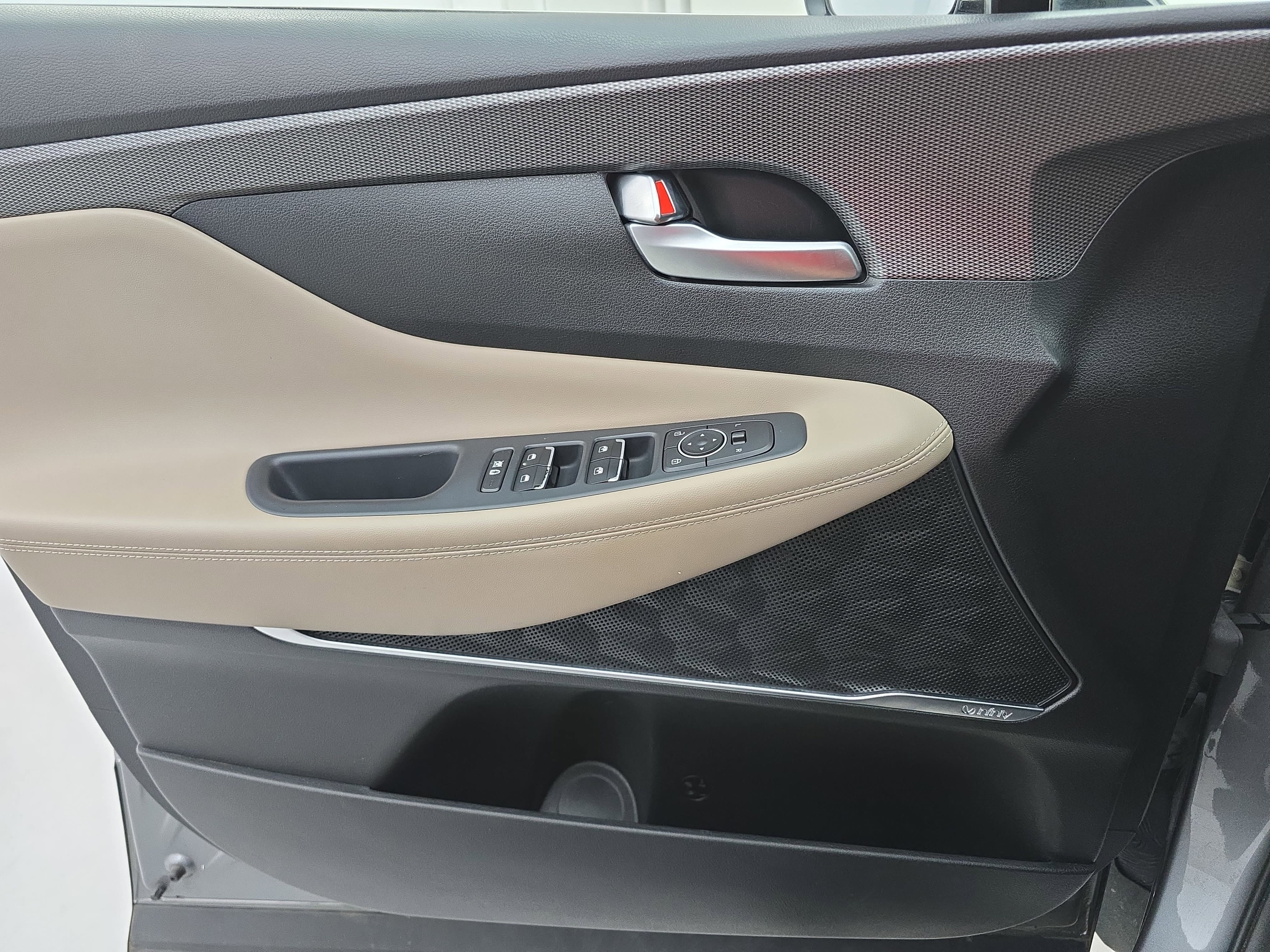 Used 2019 Hyundai Santa Fe Limited FWD image 26