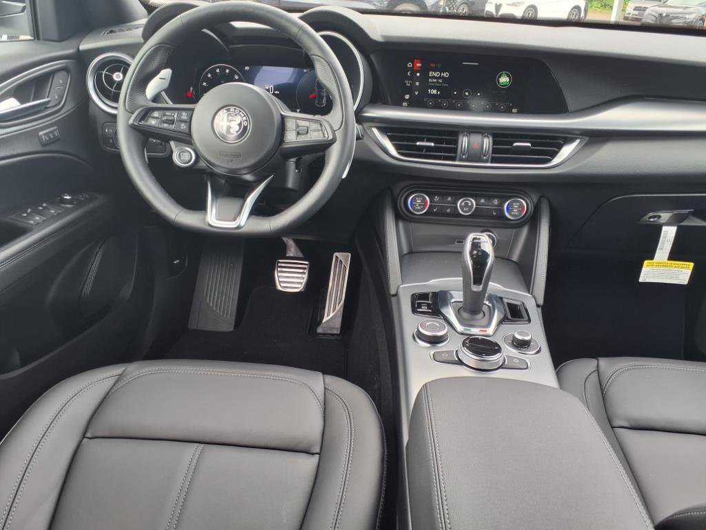 New 2025 Alfa Romeo Stelvio Sprint w/ Convenience Package AWD/4WD image 26