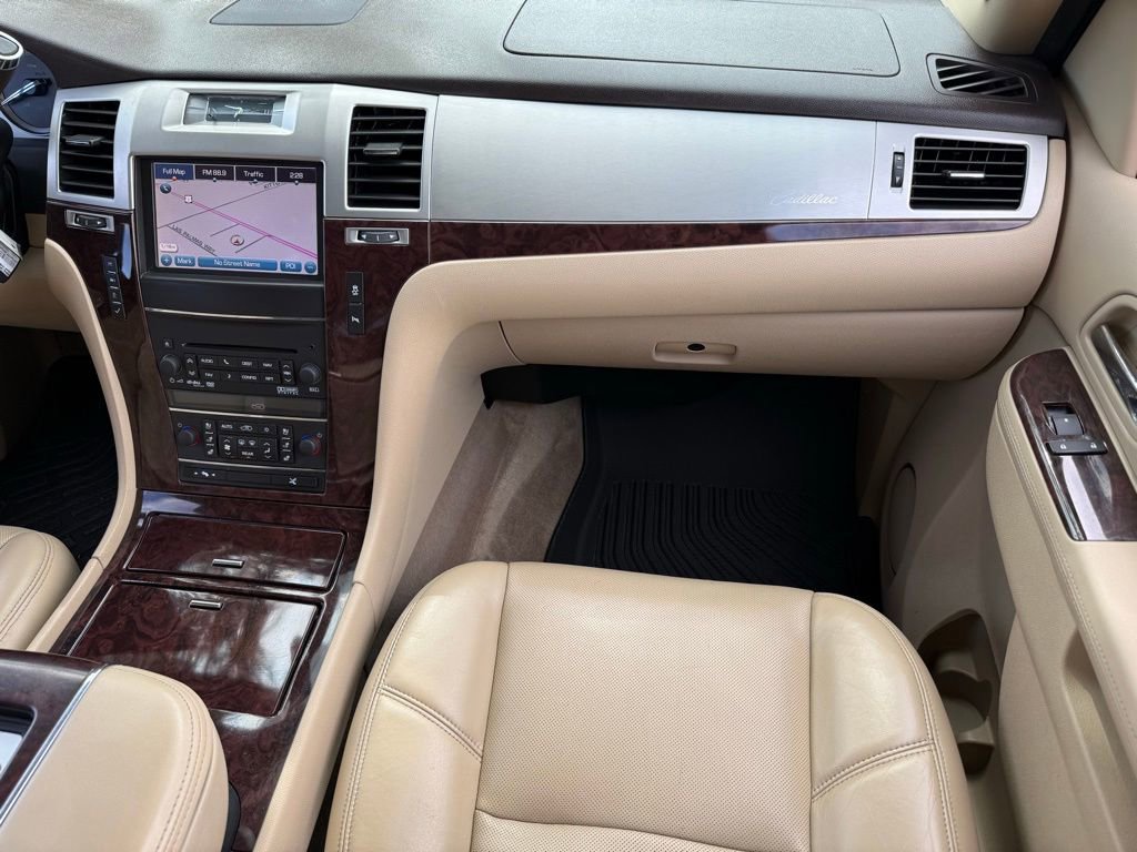 Used 2014 Cadillac Escalade Premium image 12