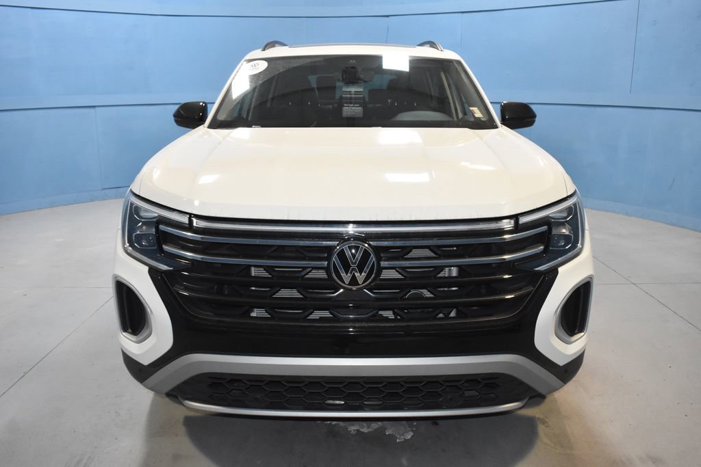Certified 2025 Volkswagen Atlas Peak Edition SE image 19