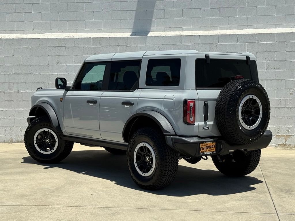 New 2026 Ford Bronco Badlands w/ Sasquatch Package AWD/4WD image 3