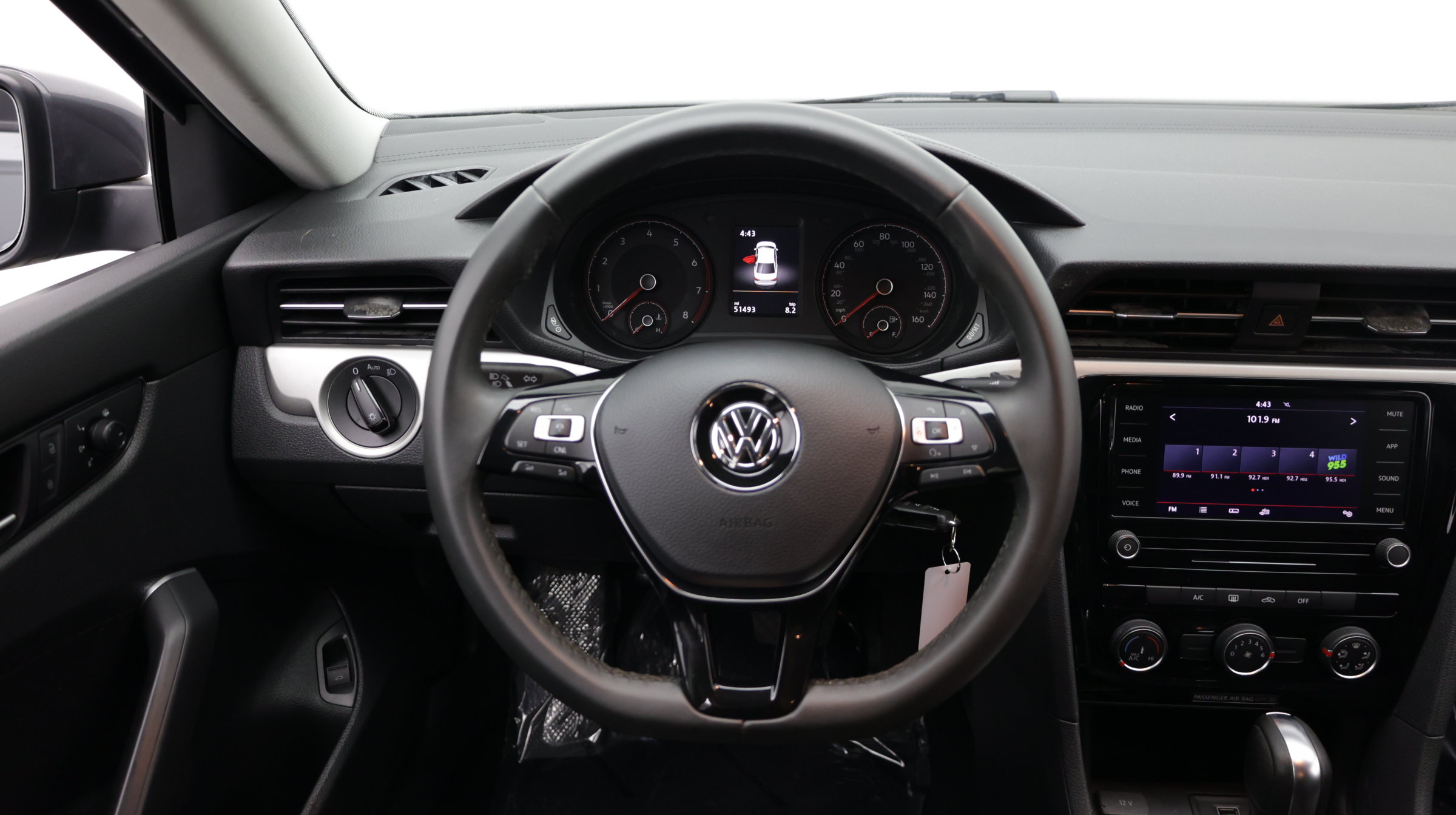 Used 2021 Volkswagen Passat 2.0T S FWD image 23