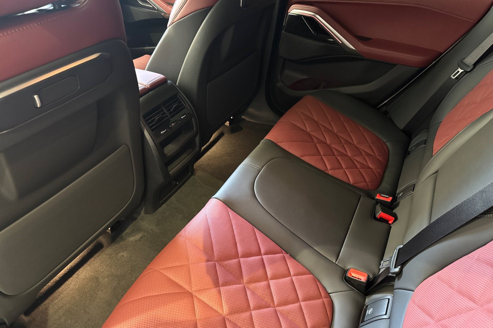 New 2027 BMW X6 xDrive40i AWD/4WD image 25