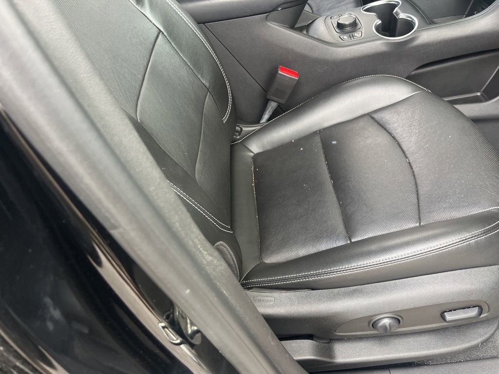 Used 2022 GMC Terrain SLT image 21