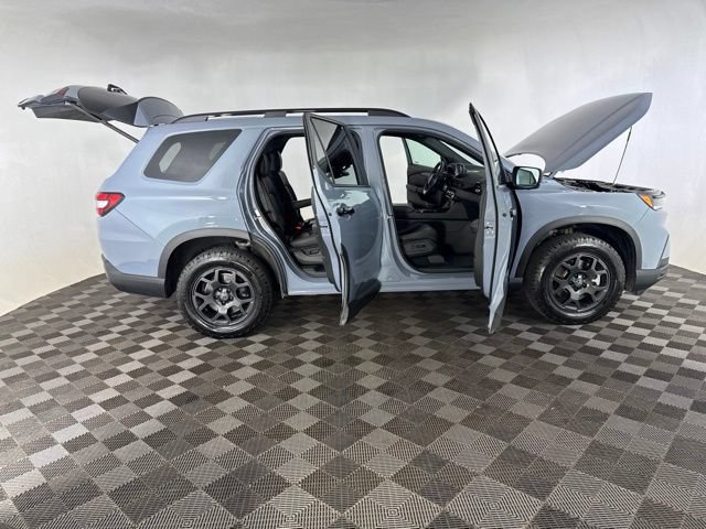 Used 2024 Honda Pilot TrailSport image 17