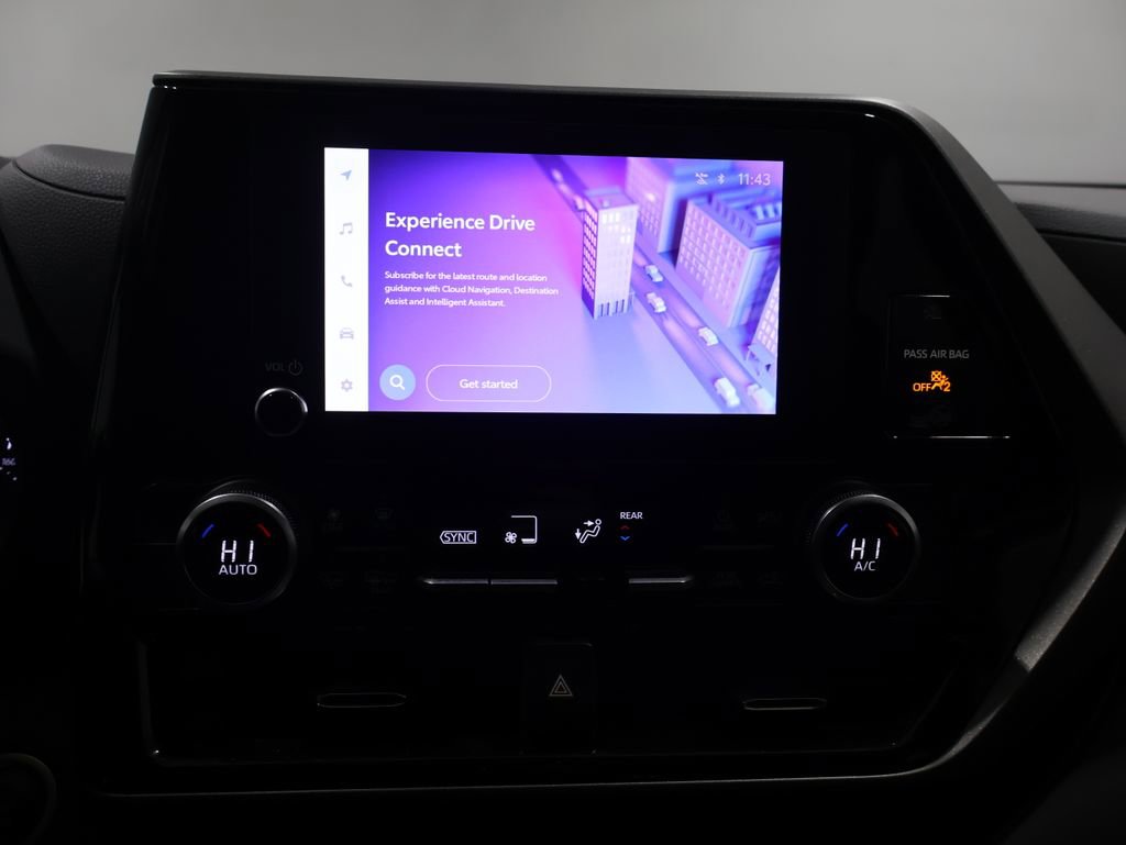 Used 2024 Toyota Highlander LE image 24