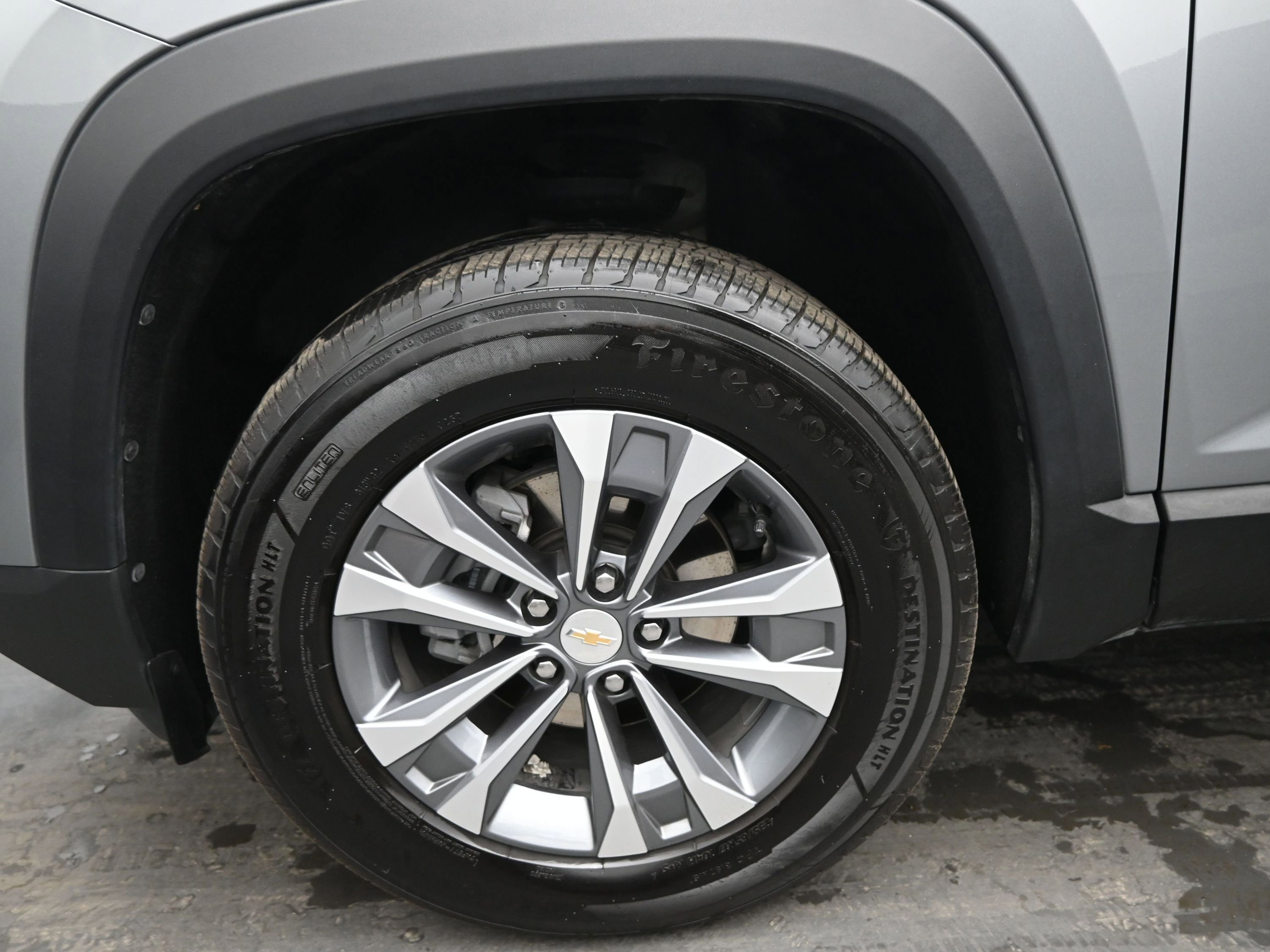 Used 2025 Chevrolet Equinox LT image 11