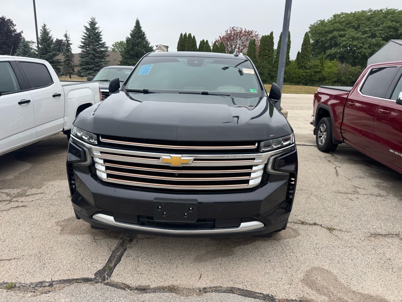 Used 2023 Chevrolet Tahoe High Country w/ Advanced Technology Package AWD/4WD image 2