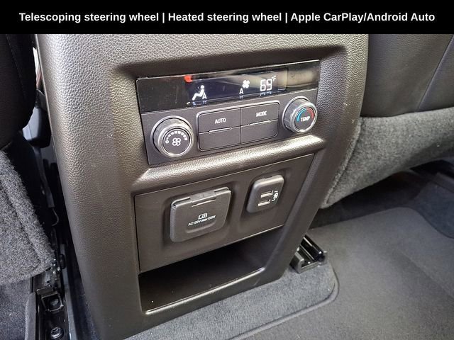 Used 2023 Chevrolet Traverse RS image 20