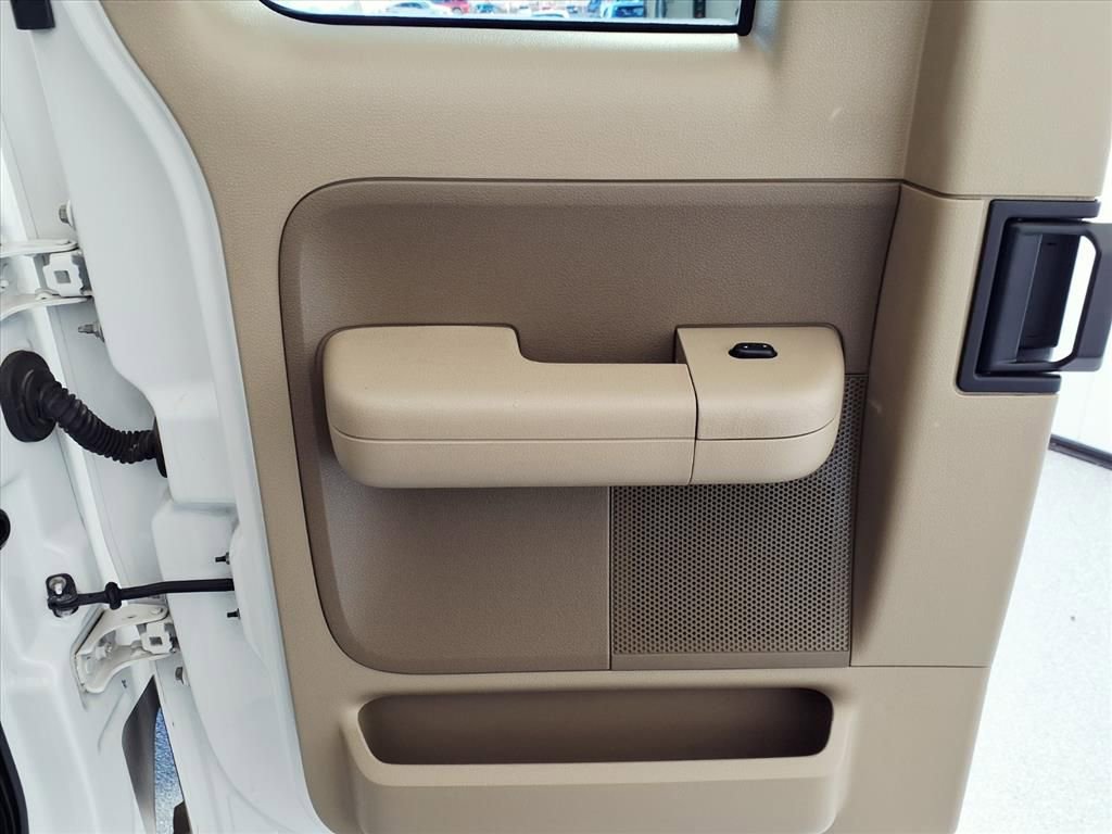 Used 2005 Ford F150 XLT image 19