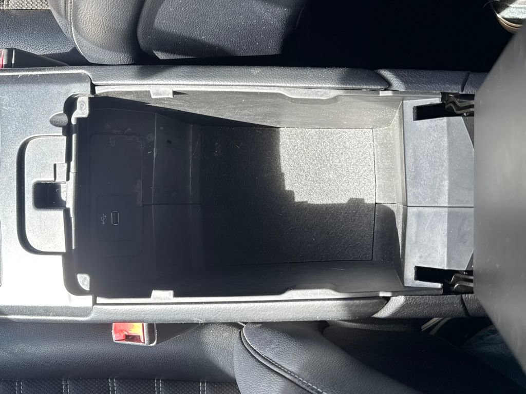 Used 2018 Ford Fusion SE w/ Equipment Group 201A image 29
