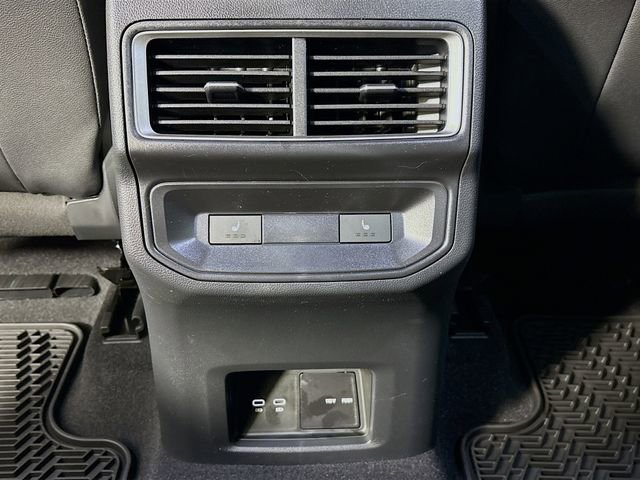 New 2026 Volkswagen Atlas Cross Sport SEL R-Line image 27