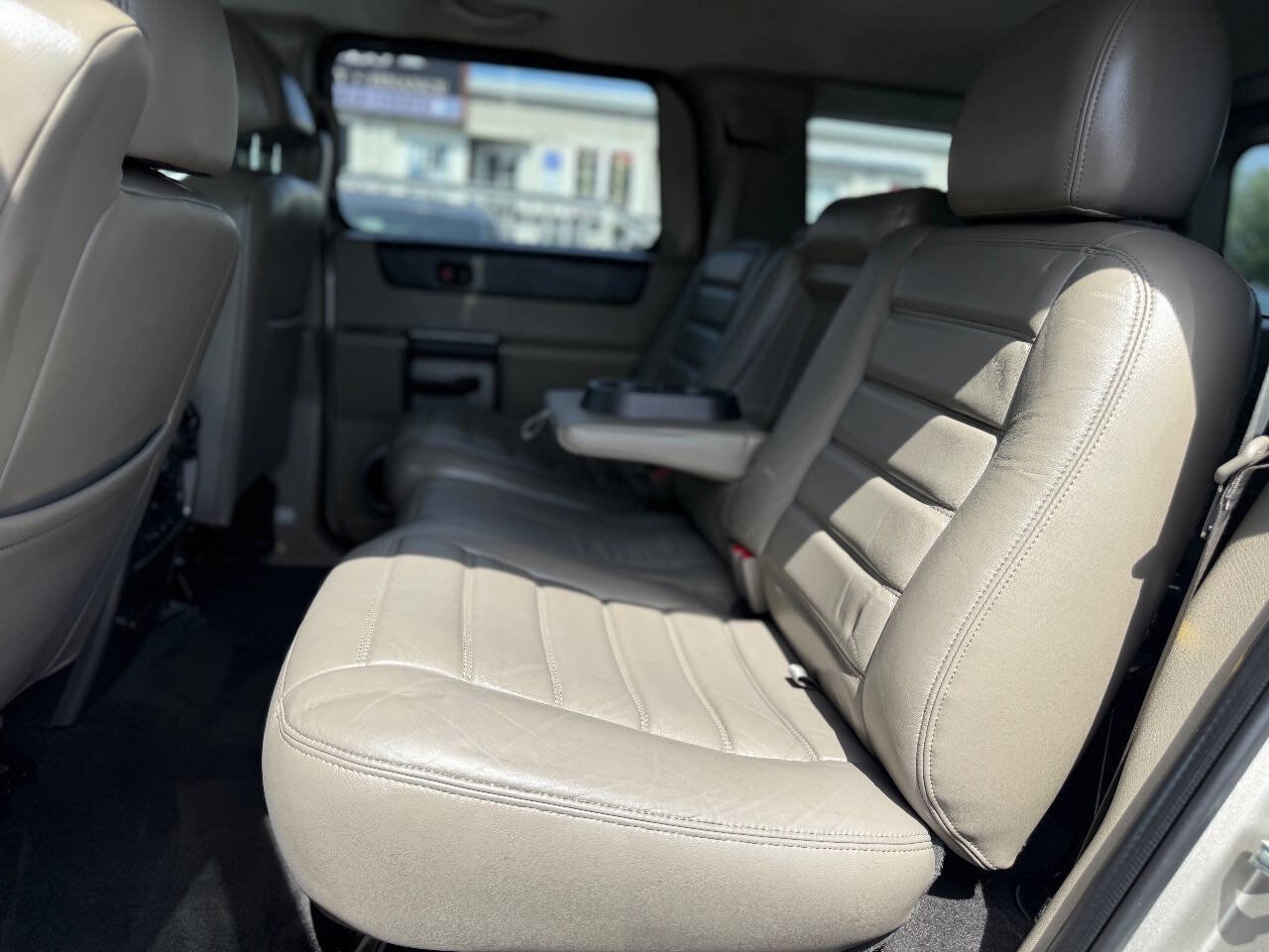 Used 2004 HUMMER H2 w/ Preferred Equipment Group image 15