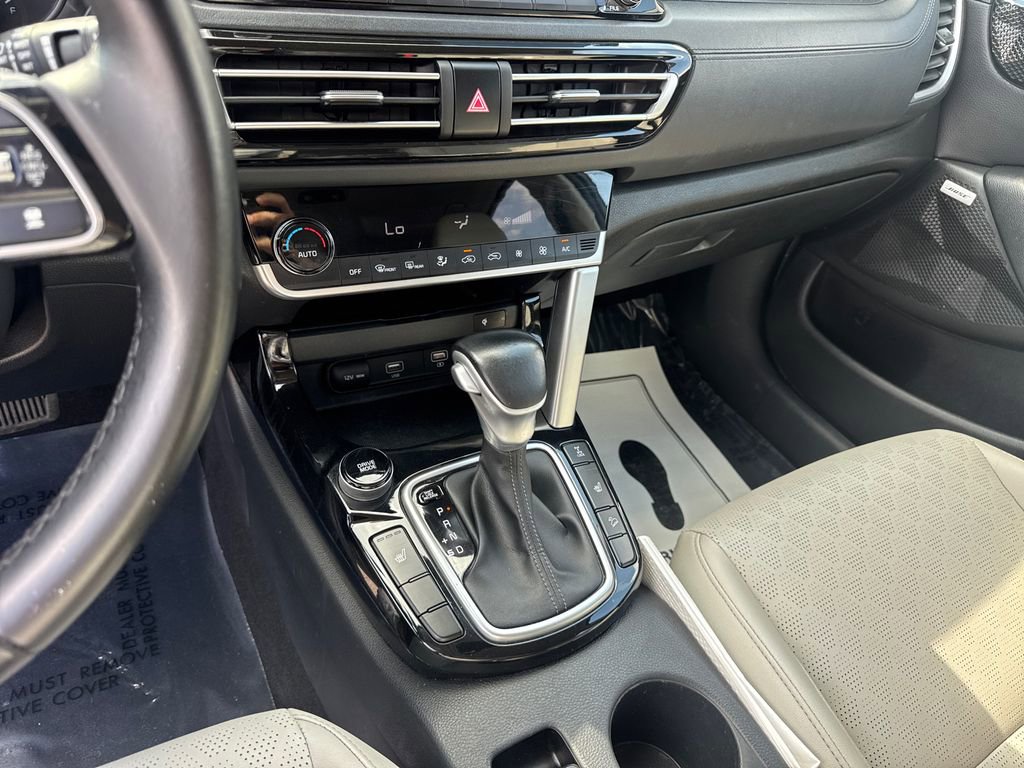 Used 2021 Kia Seltos SX w/ SX Sunroof Package image 30