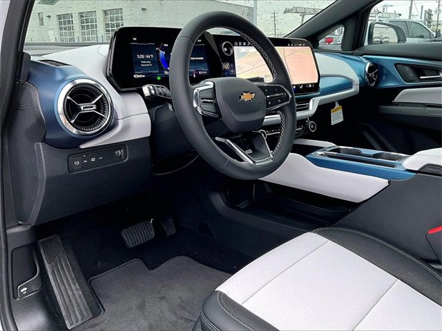 New 2026 Chevrolet Equinox EV LT image 8