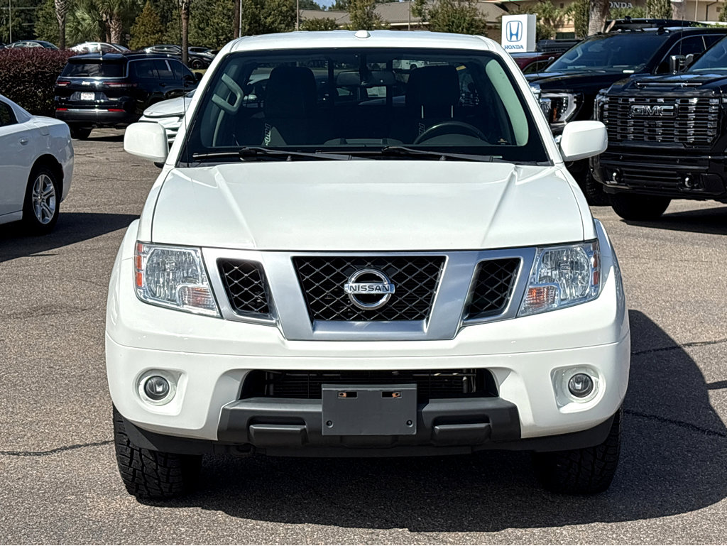 Used 2018 Nissan Frontier PRO-4X image 2