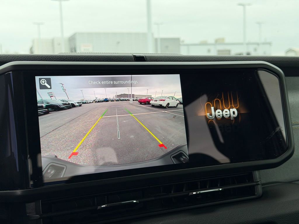 Used 2025 Jeep Gladiator Willys image 30