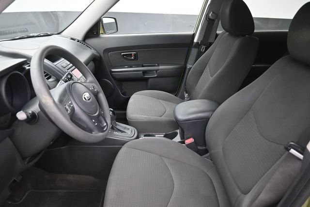 Used 2013 Kia Soul FWD image 16