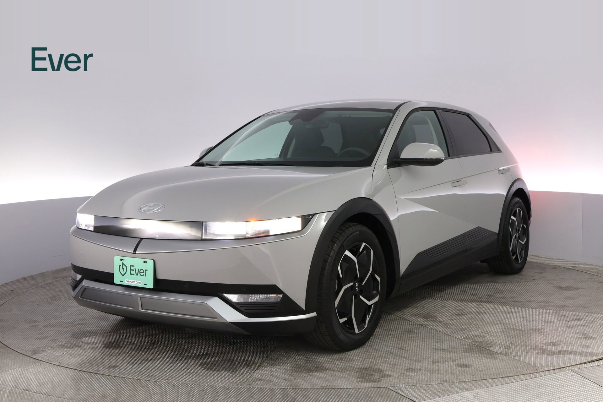 Used 2024 Hyundai Ioniq 5 SEL image 2