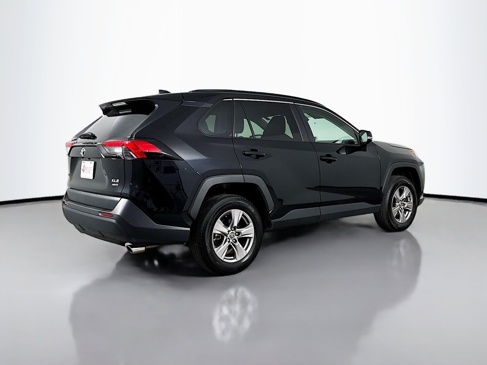 Certified 2024 Toyota RAV4 XLE AWD/4WD image 7