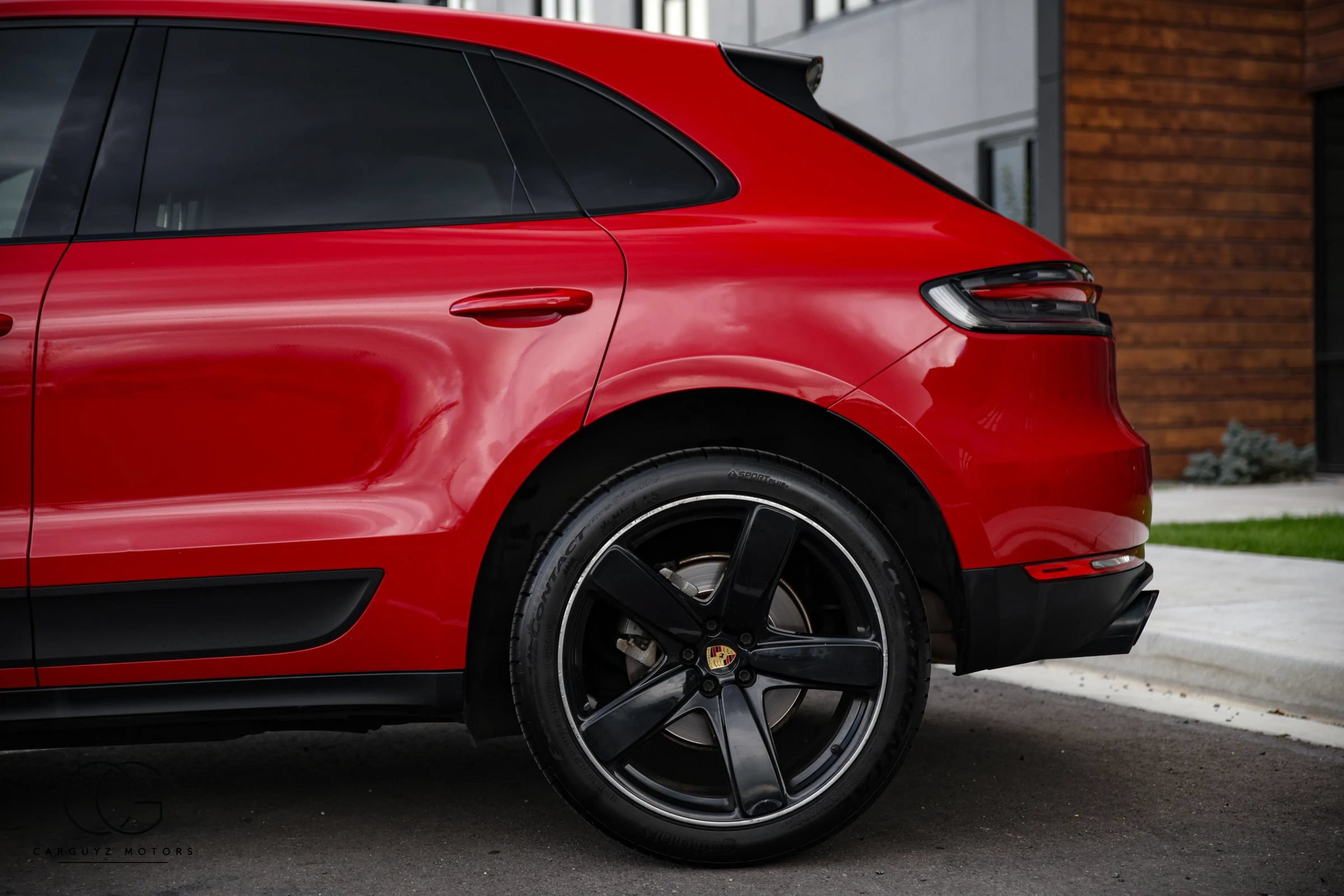 Used 2021 Porsche Macan S AWD/4WD image 9