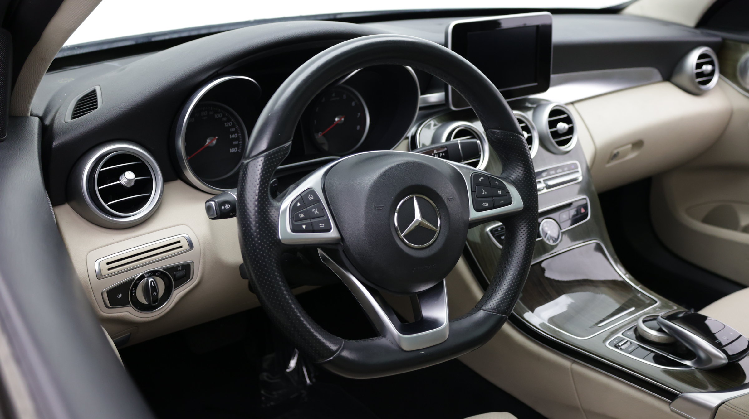 Used 2015 Mercedes-Benz C 300 4MATIC Sedan image 11