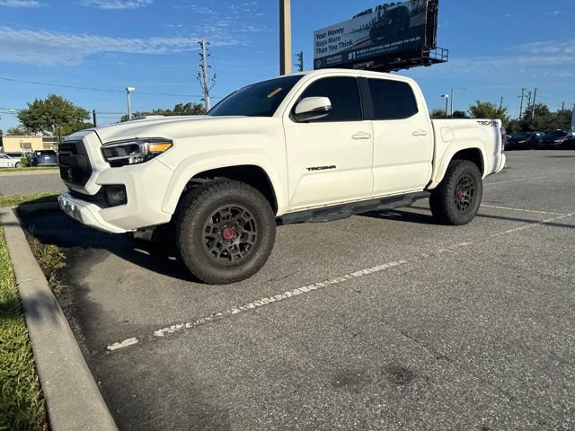 Certified 2022 Toyota Tacoma TRD Sport w/ TRD Premium Sport Package AWD/4WD image 5