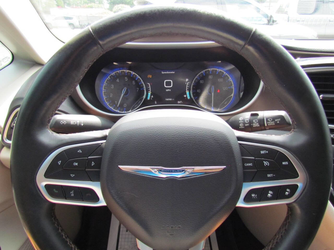 Used 2017 Chrysler Pacifica Touring-L Plus w/ Advanced Safetytec Group image 24