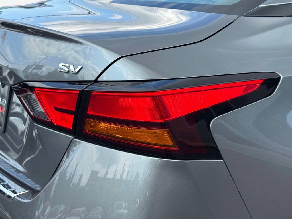 Used 2020 Nissan Altima 2.5 SV FWD image 10
