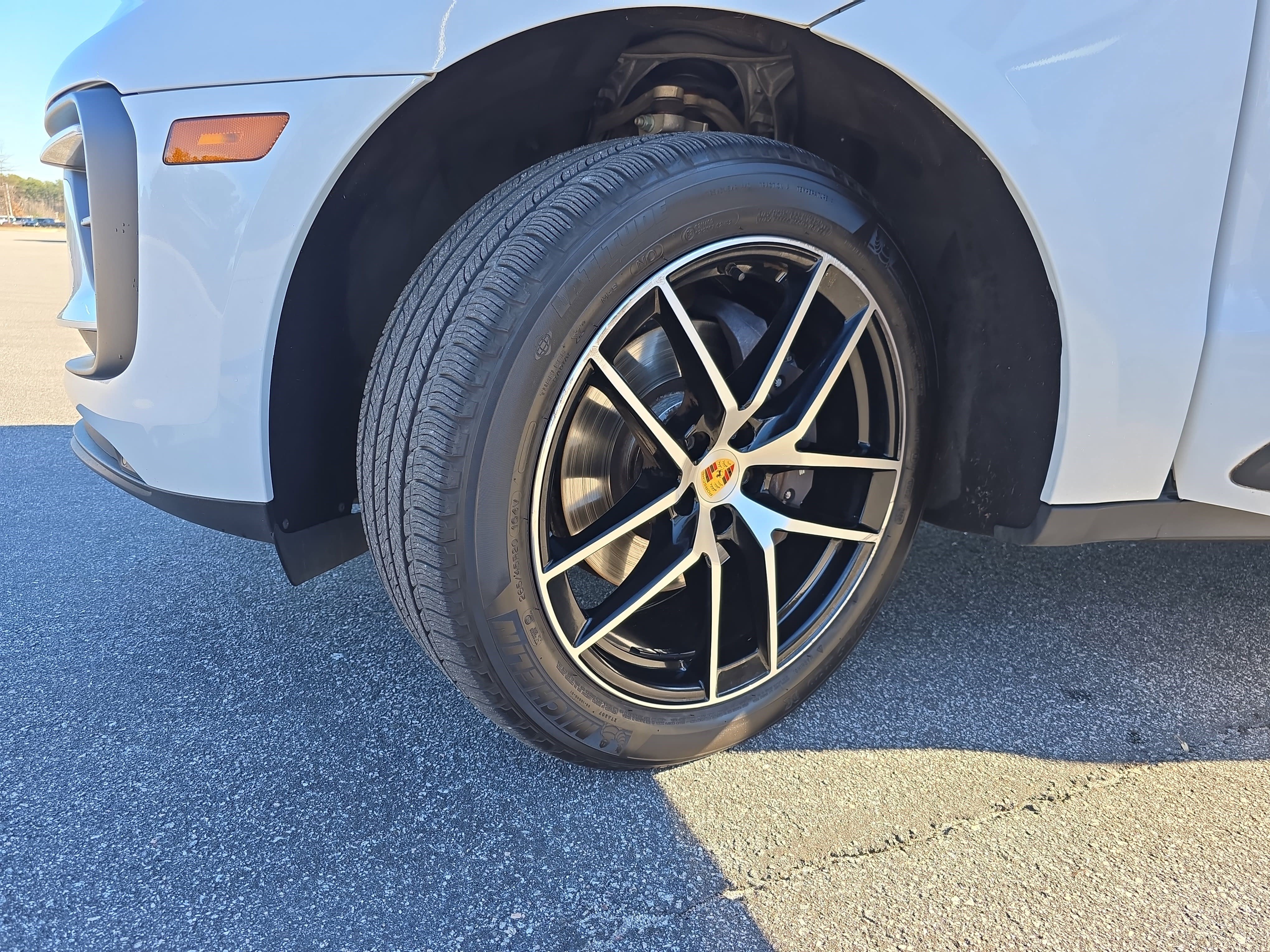 Used 2022 Porsche Macan Base image 31