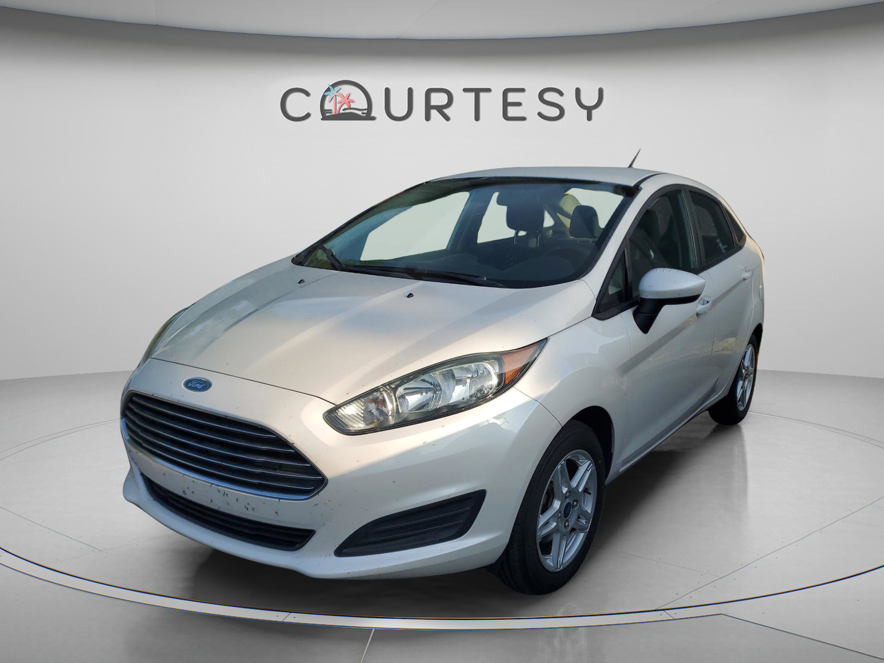 Used 2017 Ford Fiesta SE FWD image 1