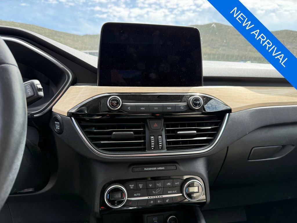 Used 2021 Ford Escape Titanium w/ Titanium Elite Package AWD/4WD image 14
