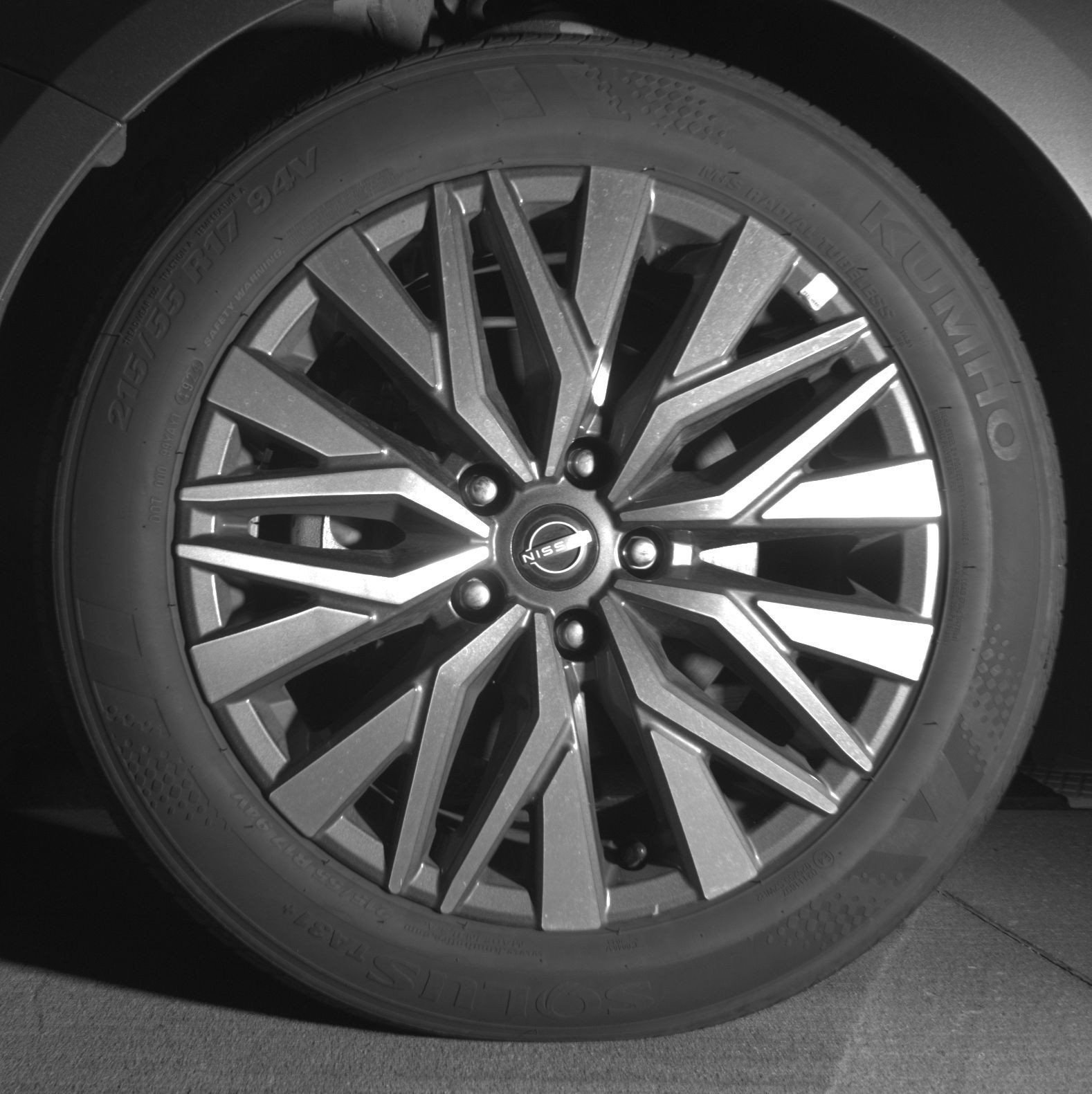 Used 2025 Nissan Altima 2.5 SV FWD image 15