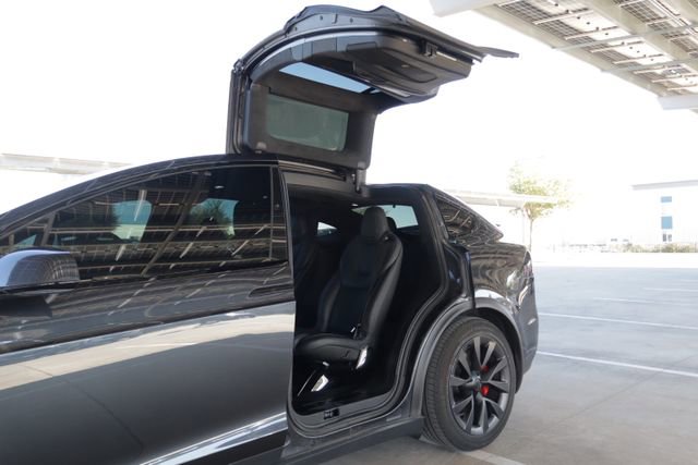 Used 2023 Tesla Model X Plaid image 31