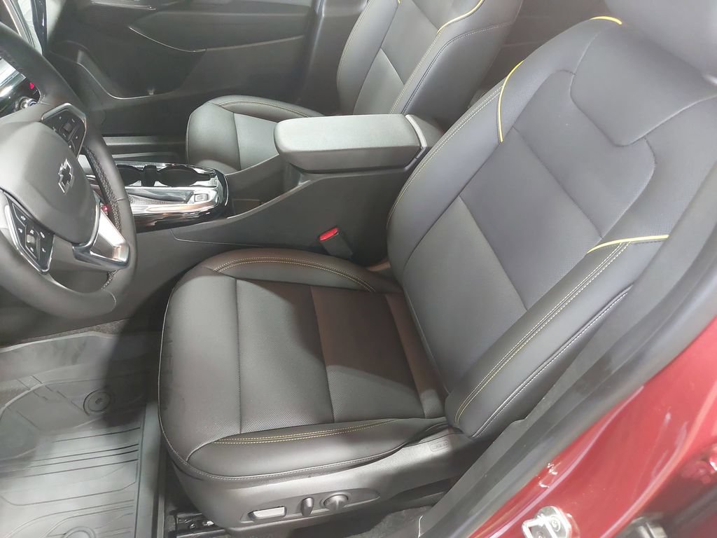 Used 2024 Chevrolet Trax ACTIV w/ Sunroof Package FWD image 14