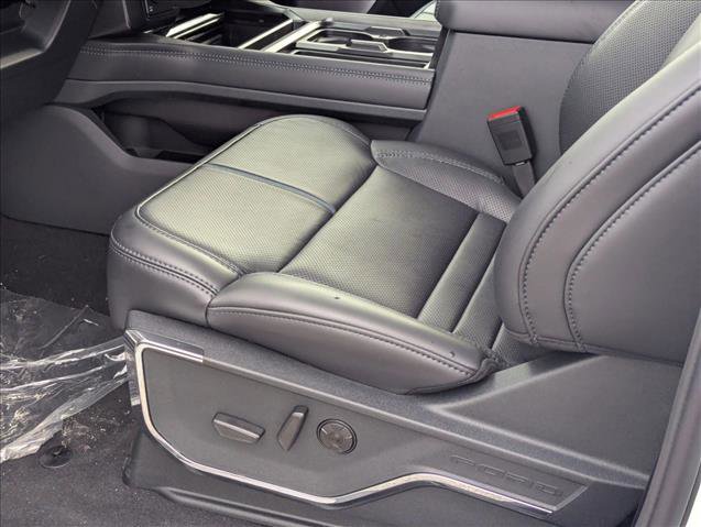 New 2026 Ford F250 Platinum image 4