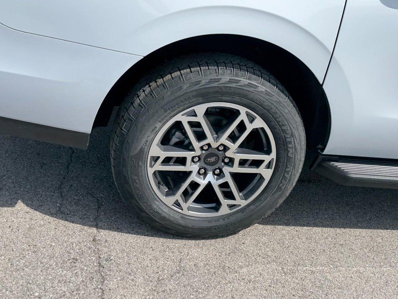New 2026 Ford Expedition Max Active AWD/4WD image 4