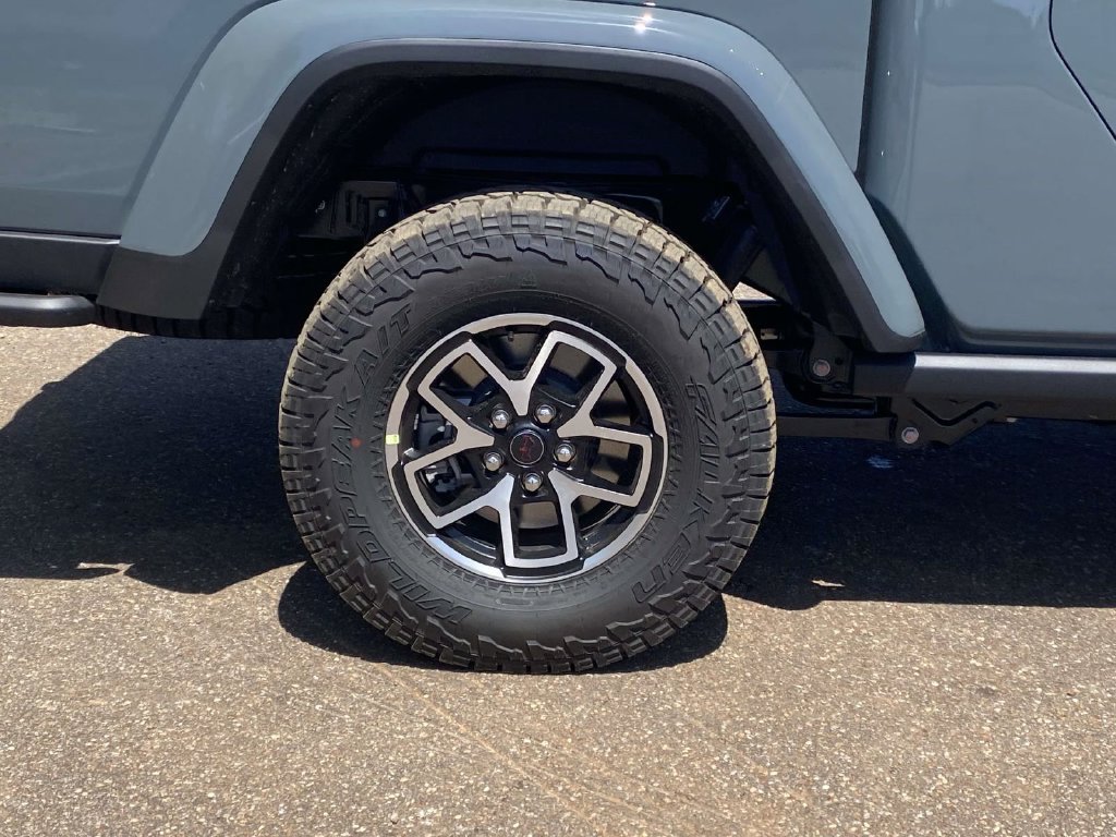 New 2026 Jeep Gladiator Mojave AWD/4WD image 7