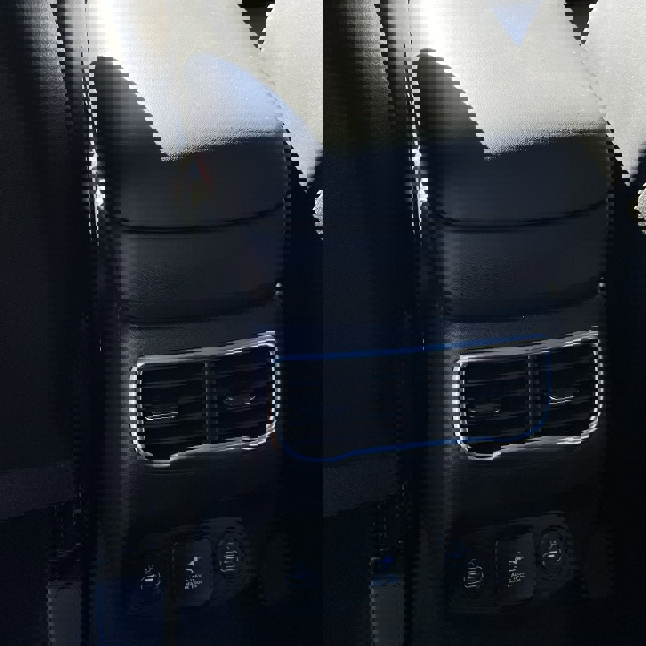 Used 2023 Hyundai Santa Fe Calligraphy image 24